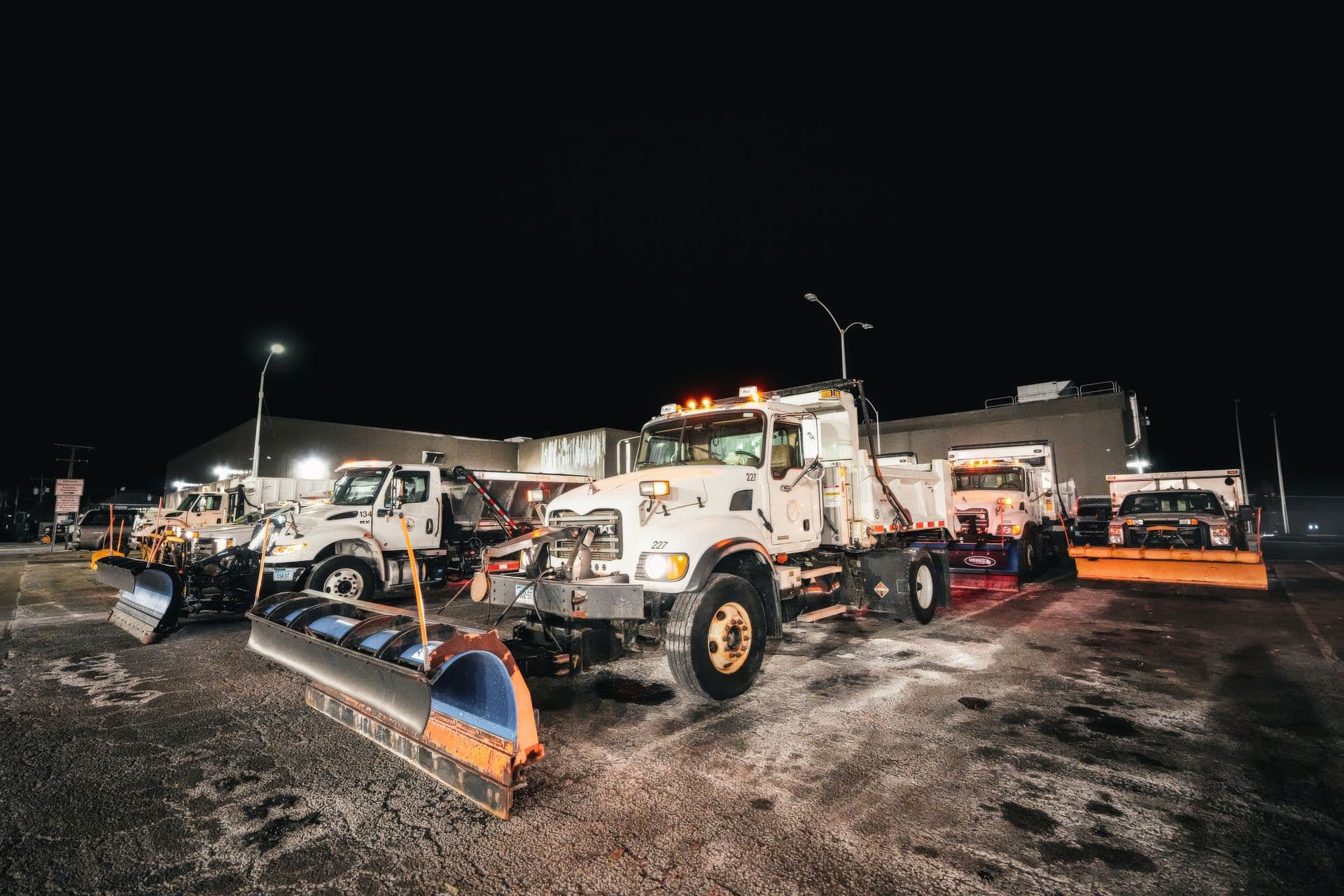 The Complete Guide to Commercial Snow Removal