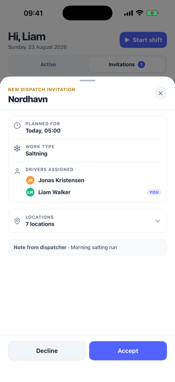 A dispatch invitation in the SnowManager app with Accept and Decline